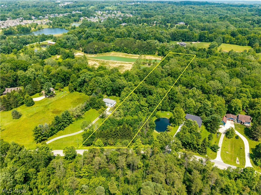 Montville - Land