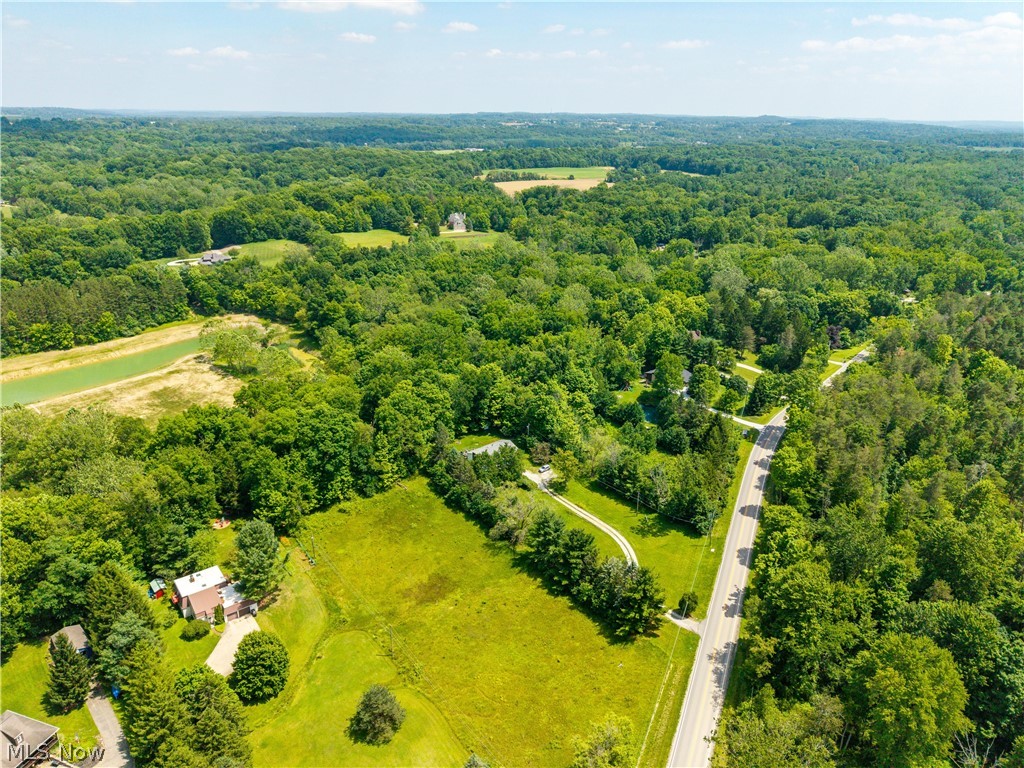 Montville - Land