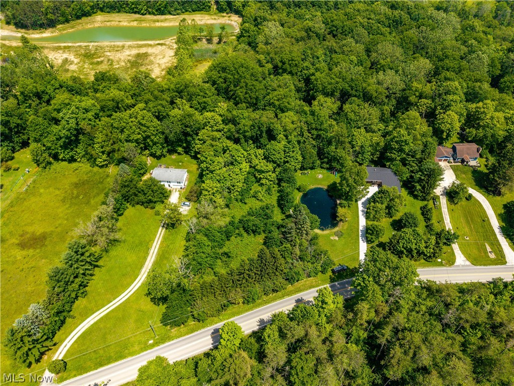 Montville - Land