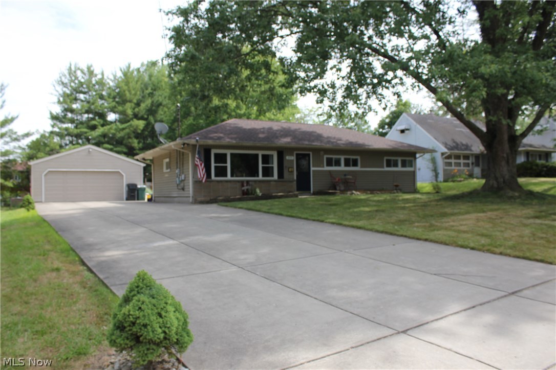 Beautiful, ready to move in condition on this updated ranch home.  3  Bedroom, 1  1/2 bath.  Updates through-out, newer roof.  Very well maintained, and ready
for your family  to move right in.
