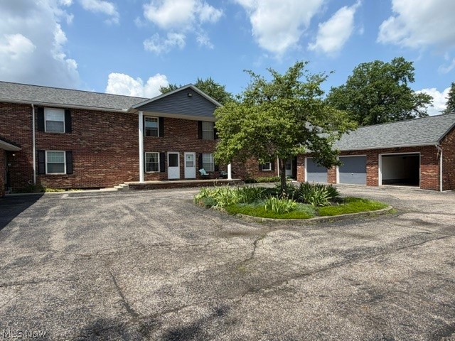 Valley Manor Condo - Residential
