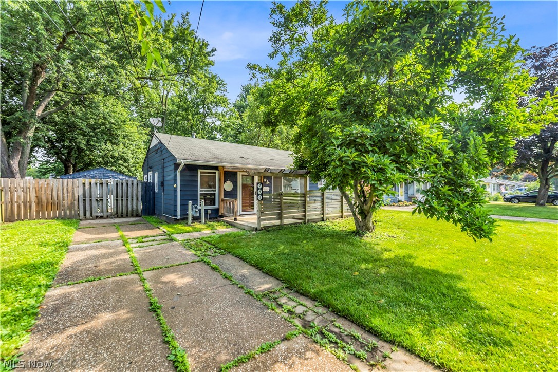 Opportunity awaits at 280 Kempton Dr. in Berea! This 3-bedroom, 1-bath home is ready for your vision and renovation ideas. With a solid structure and plenty of potential, it’s an excellent opportunity for investors, flippers, or buyers looking to build equity. The seller is currently installing a brand-new garage door, adding value before closing. Conveniently located near parks, shopping, dining, and major highways, this property offers the chance to create something special in a desirable Berea location.