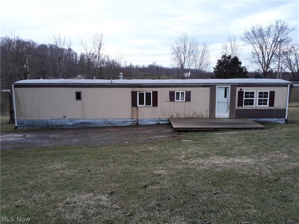 Great investment opportunity!  Check out this 2 bedroom, 1 bathroom single-wide trailer in Old Washington.  This home has everything you need on one level including an eat-in kitchen that is open to the living room.  This home has a newer Furnace and Septic tank.