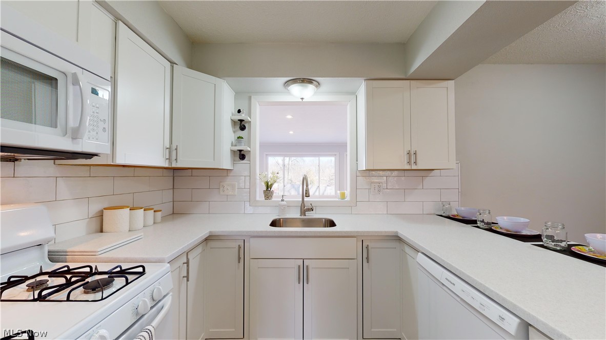 Meadowbrook Lake - Residential