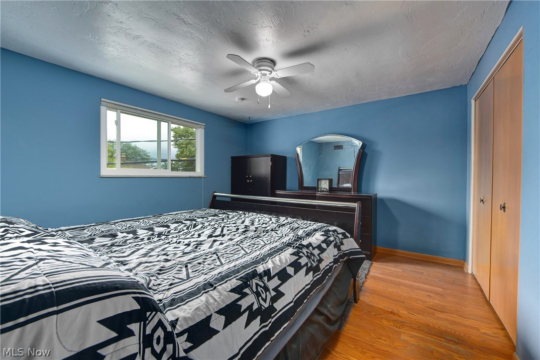 Country Club Condo - Residential