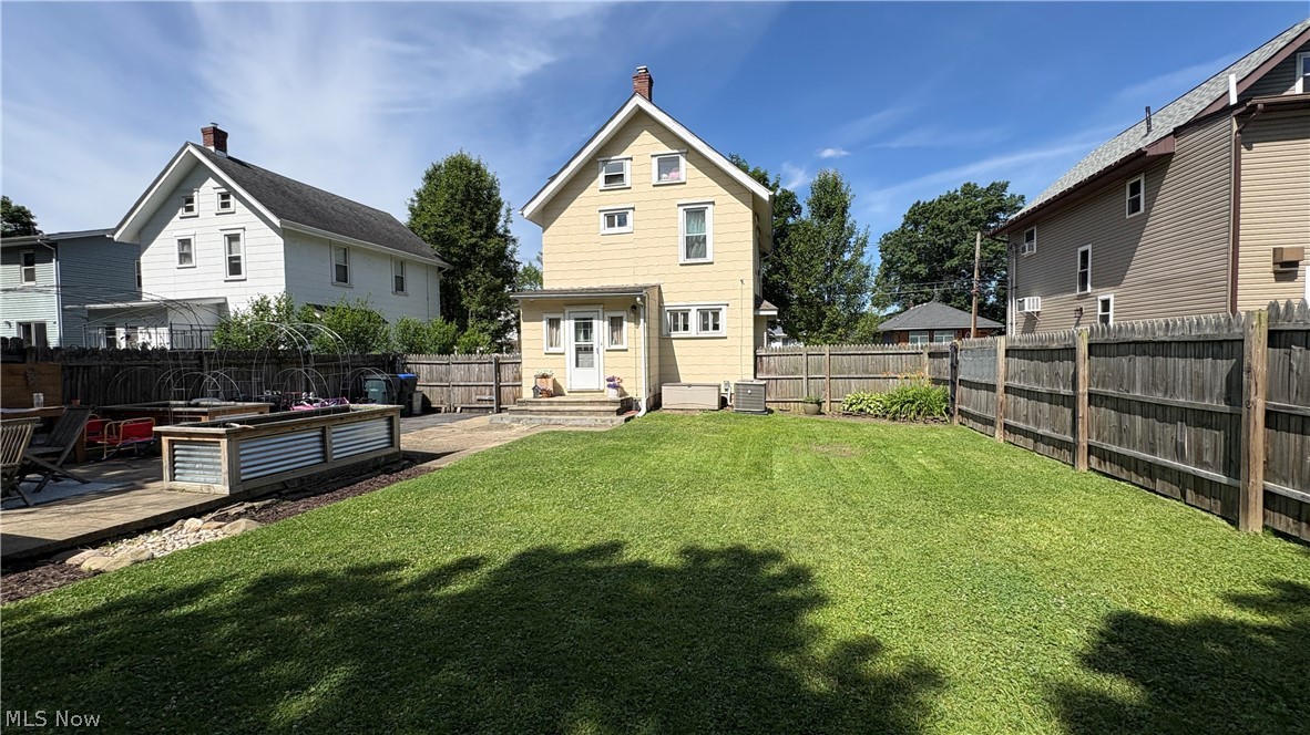 John H. Schiller's Aloments - Residential