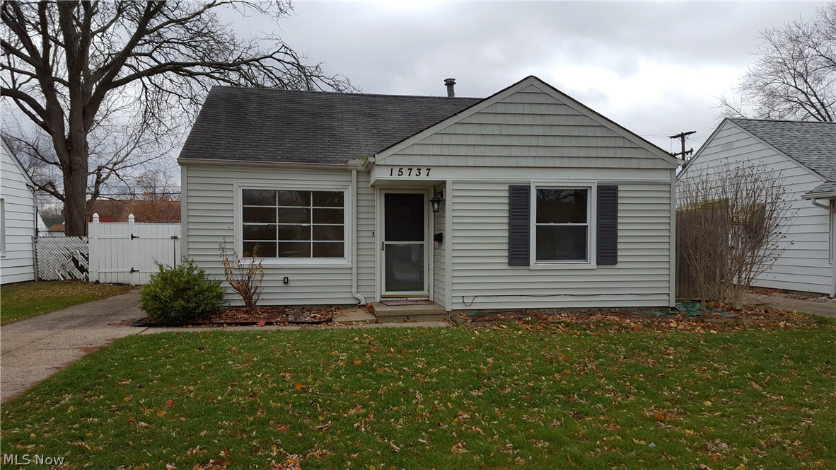Cozy and affordable 2 bedroom single family home.  Features updated kitchen and bath, laminate wood flooring, newer carpet, appliances, huge fenced-in backyard with nice patio great for entertaining family and friends.  Schedule a showing today!  Pets allowed, $25 per month. No Section 8. Leasing qualifications are good credit, stable employment, gross monthly income must be 2.5 times the monthly rent. Tenants responsible for utilities, water, sewer, lawn care and snow removal.