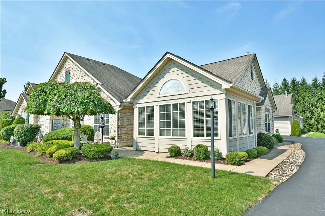 River Glen Condos Ph 01 - Residential