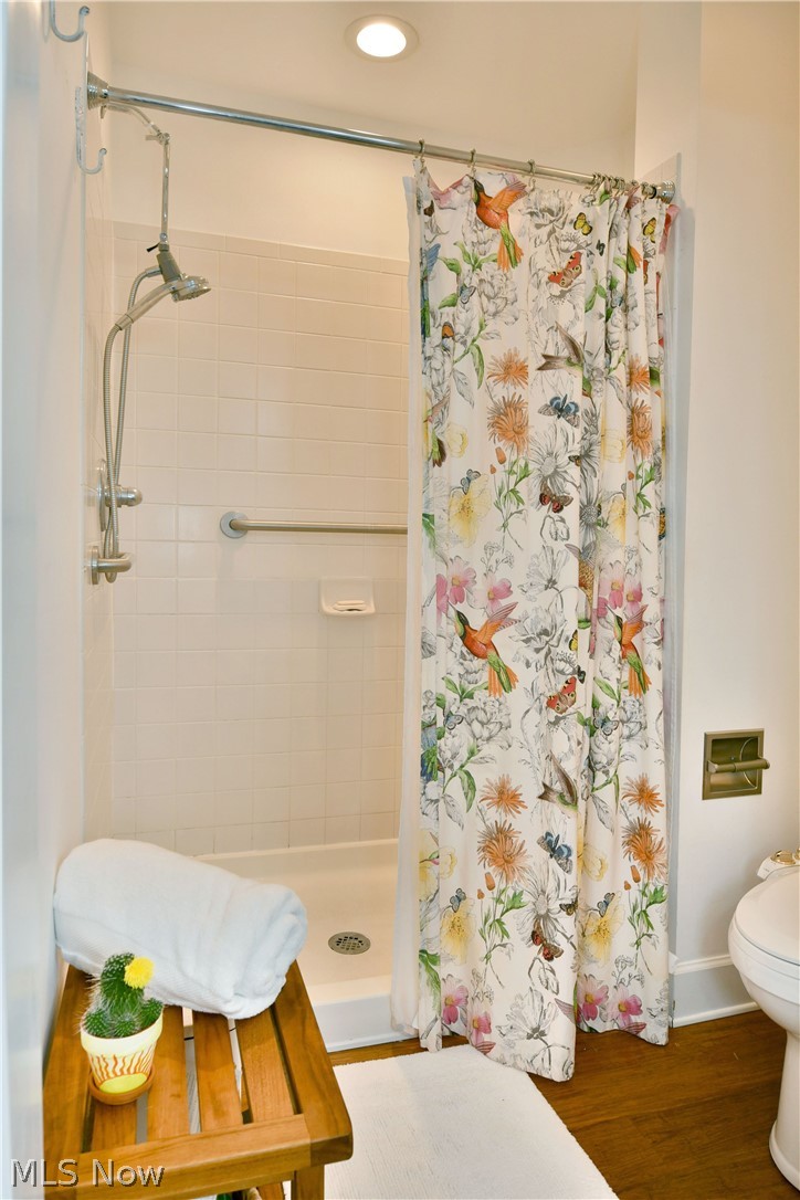 River Glen Condos Ph 01 - Residential