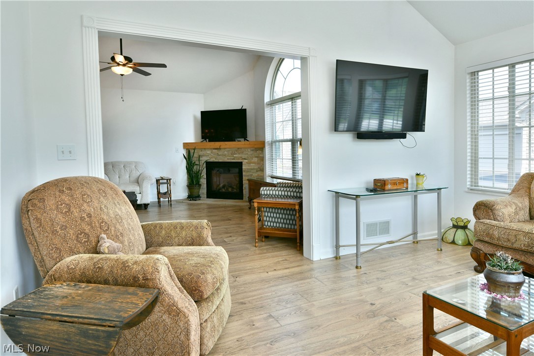 River Glen Condos Ph 01 - Residential