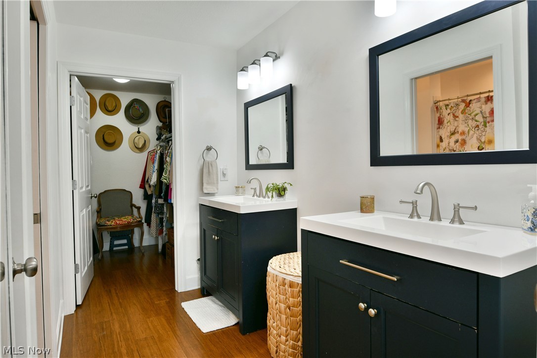 River Glen Condos Ph 01 - Residential