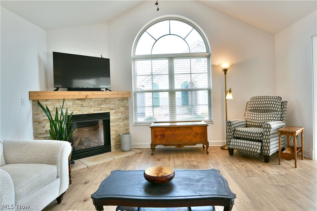 River Glen Condos Ph 01 - Residential
