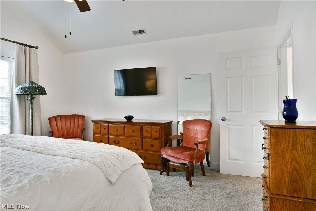 River Glen Condos Ph 01 - Residential