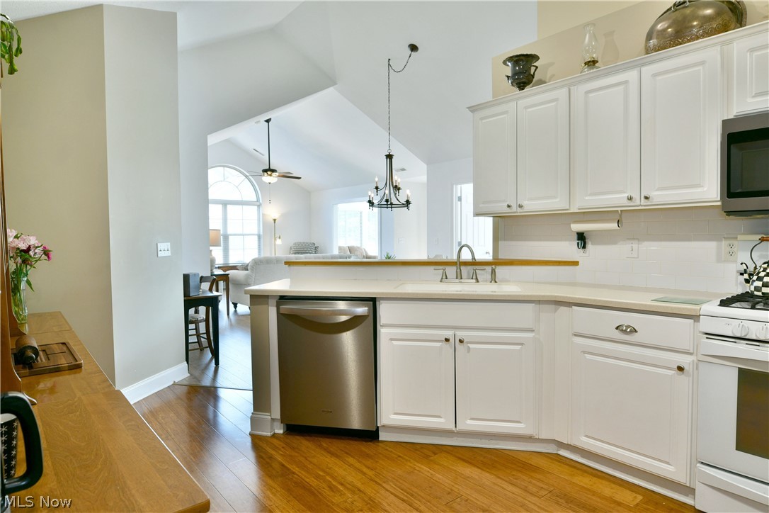 River Glen Condos Ph 01 - Residential
