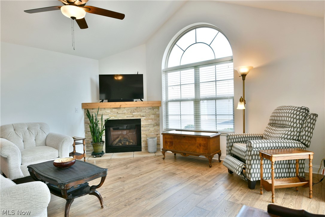 River Glen Condos Ph 01 - Residential