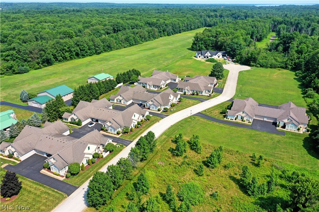 River Glen Condos Ph 01 - Residential