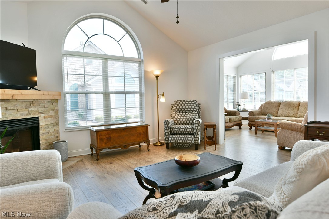 River Glen Condos Ph 01 - Residential