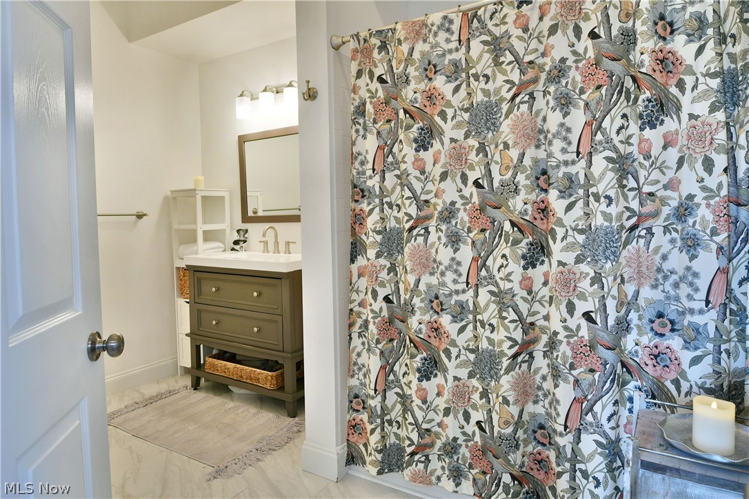 River Glen Condos Ph 01 - Residential