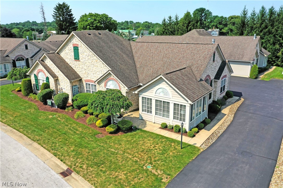 River Glen Condos Ph 01 - Residential