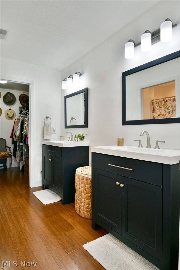 River Glen Condos Ph 01 - Residential