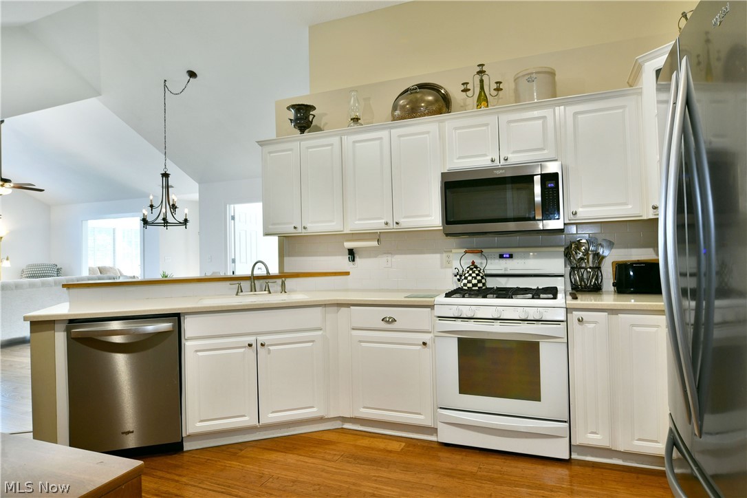 River Glen Condos Ph 01 - Residential