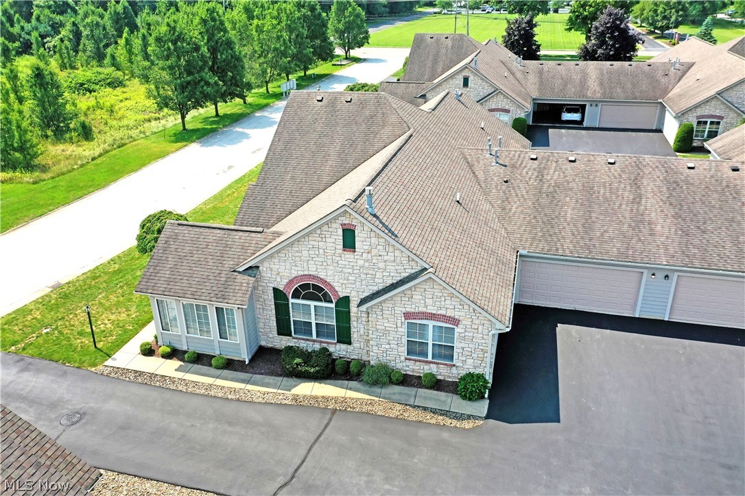 River Glen Condos Ph 01 - Residential