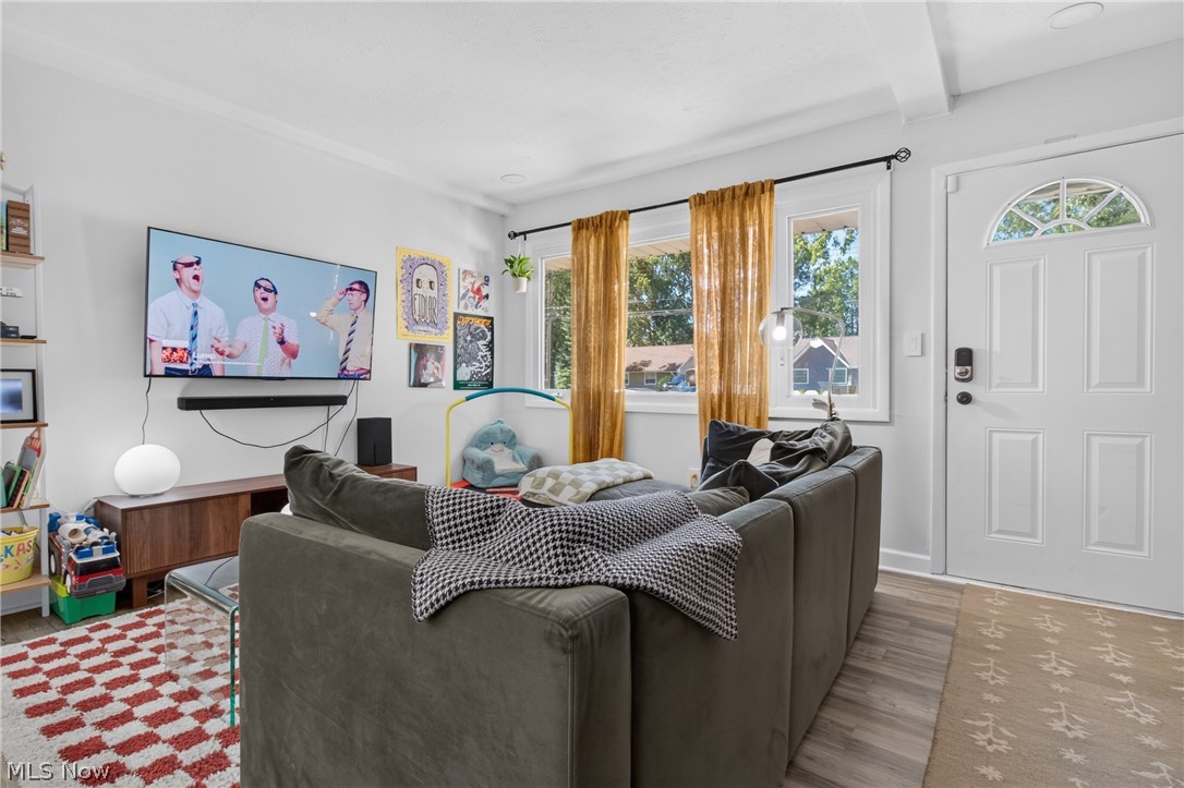 Knickerbocker - Residential