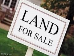 Great buildable lot!  Valued well under county tax appraisal.  Almost one acre ( 0.94) acre lot available next door.
Bring your own builder or ask for recommendations!  A great value!