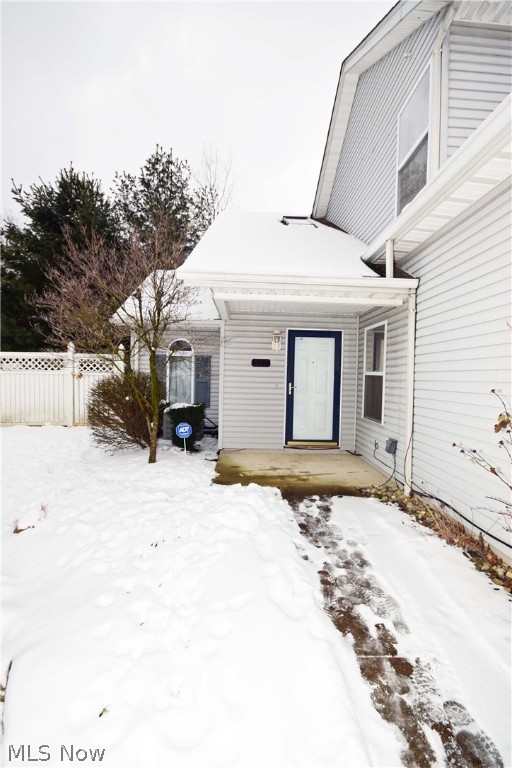 Must see three bedroom and two full  bath condo in Tallmadge! Open floor plan with vaulted ceilings. Kitchen has plenty of cabinet space, complete with a breakfast bar. Laundry room is spacious and offers storage space. Attached two-car garage. Conveniently located near shopping, restaurants, and Route 8. Call today to schedule a showing!