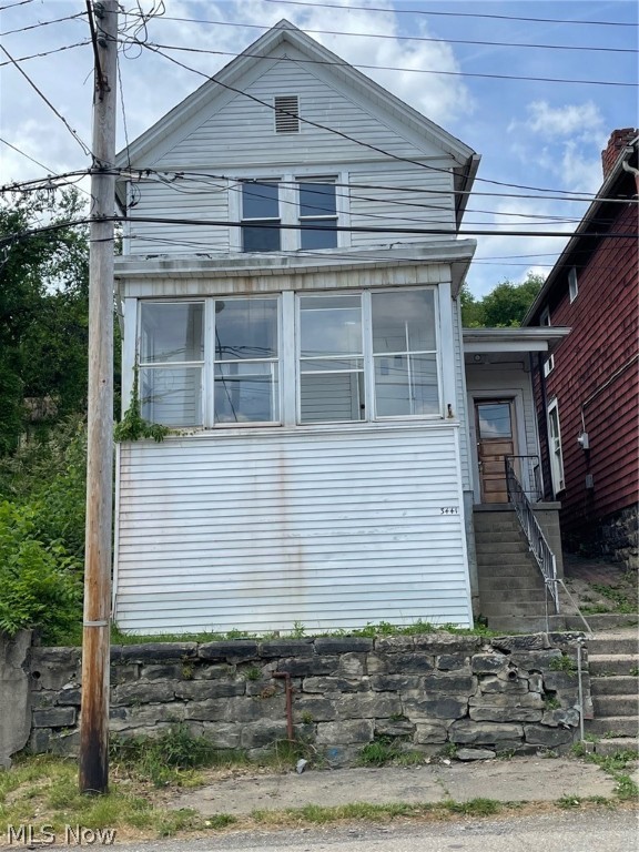 Newly remodeled home with lots of updates (new plumbing, electric, bathroom, kitchen, flooring and paint per seller). Lots of potential for investors or starter home. Don't miss this home. Motivated Sellers!