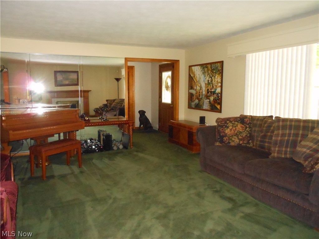 Applecrest - Residential