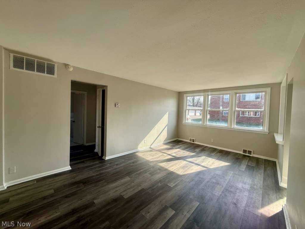 Cedar Centre - Residential Lease