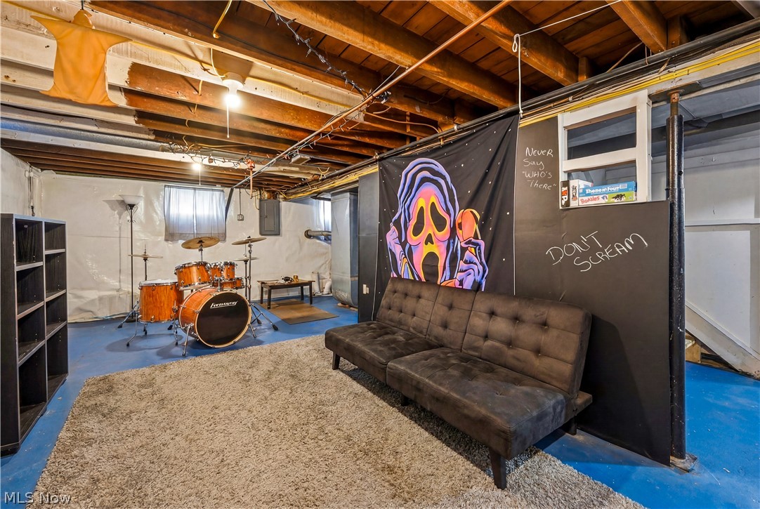 Betty Milo 1 - Residential