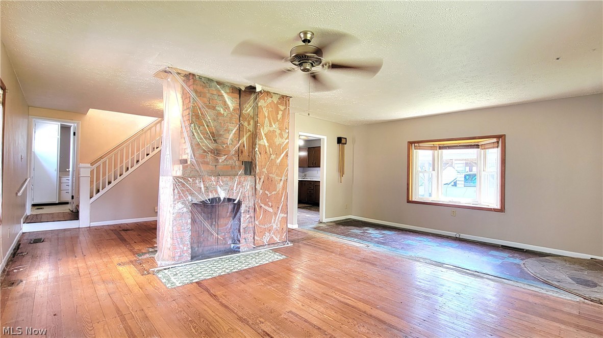 Glass Works Ad - Residential
