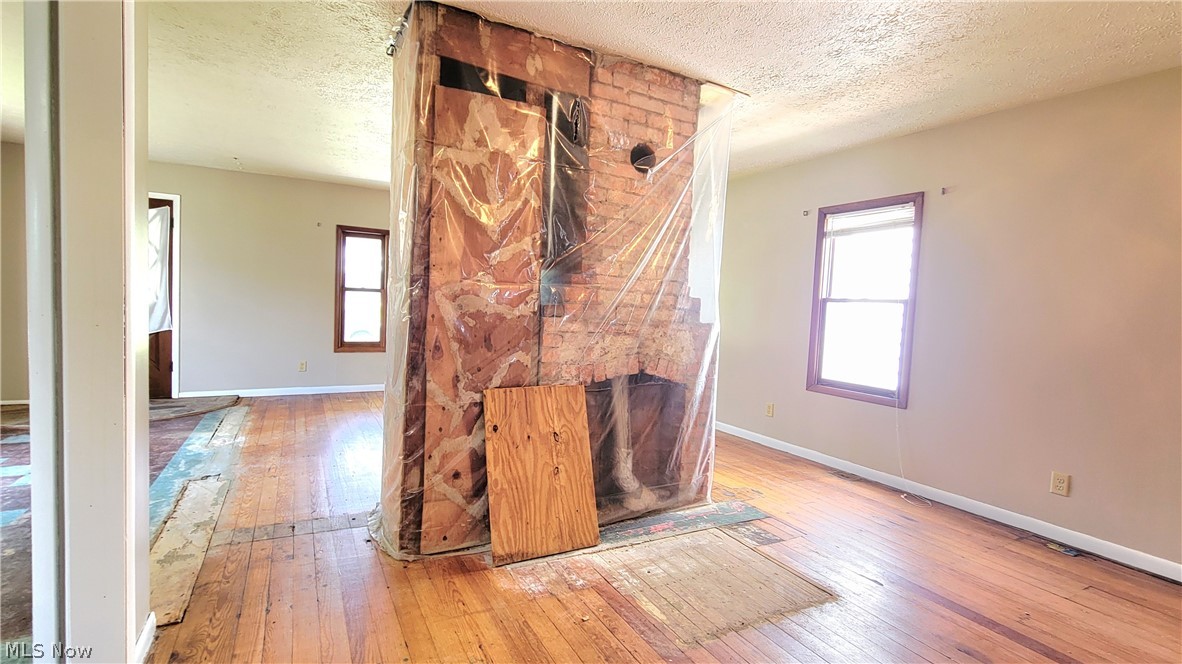 Glass Works Ad - Residential