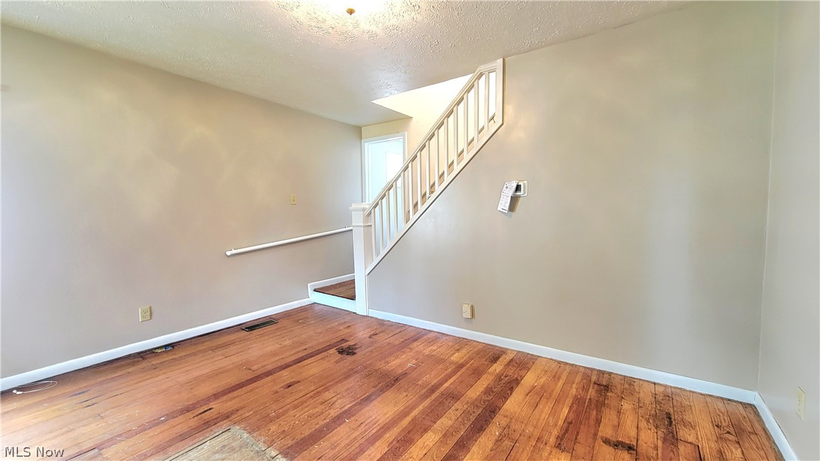 Glass Works Ad - Residential