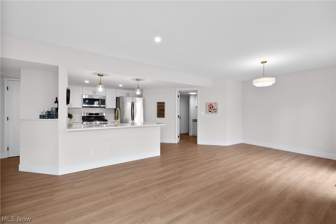 Beachcliffe Condo - Residential