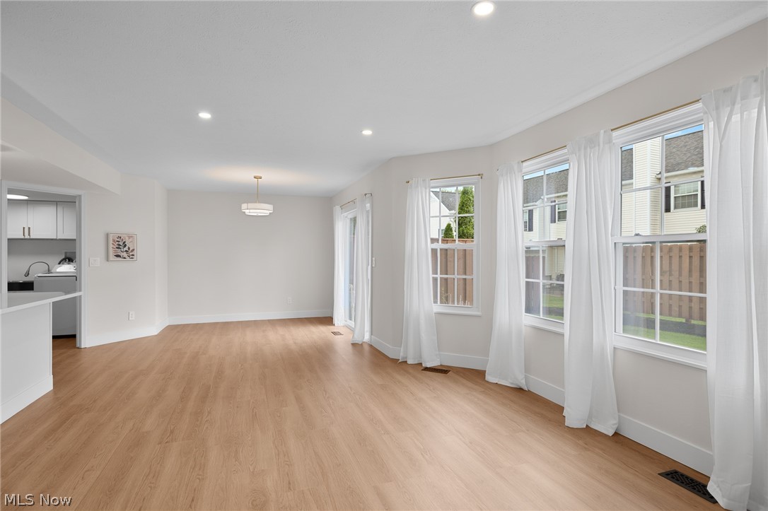Beachcliffe Condo - Residential