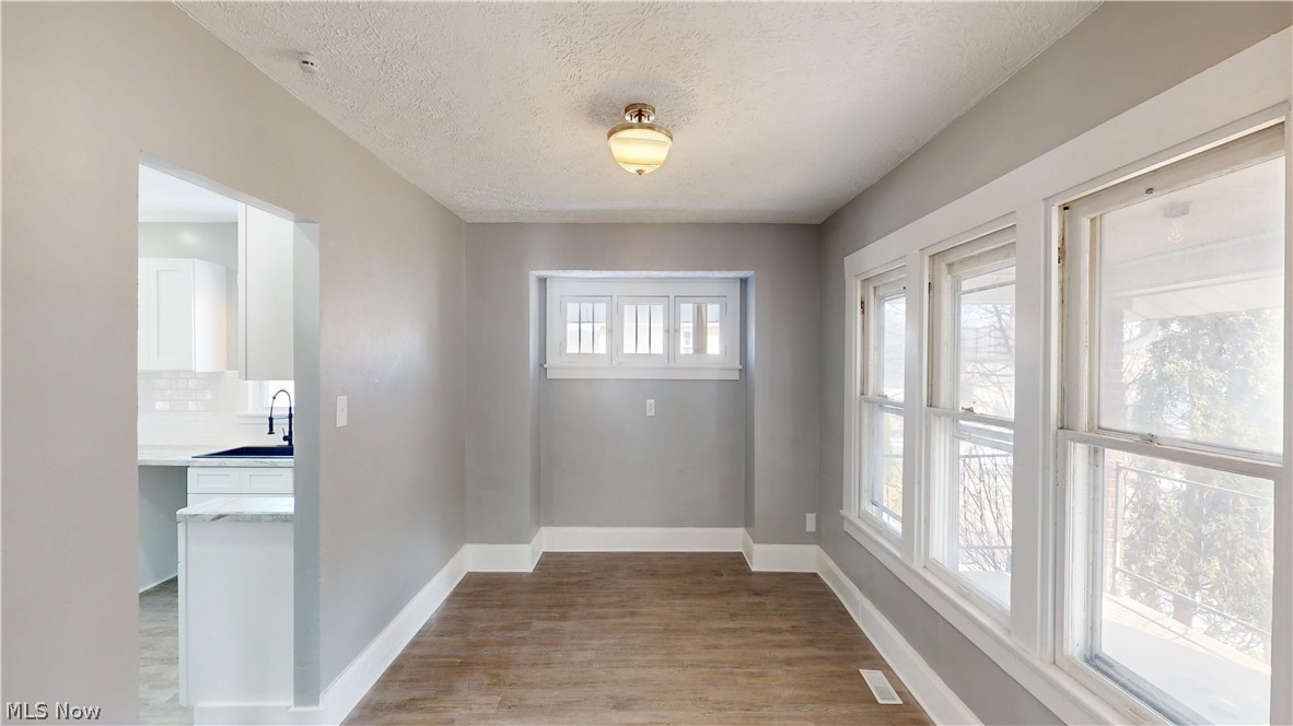 Thomas Struthers Add 01 - Residential Lease
