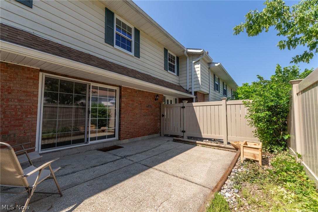 Fairfax Manor Condo - Residential