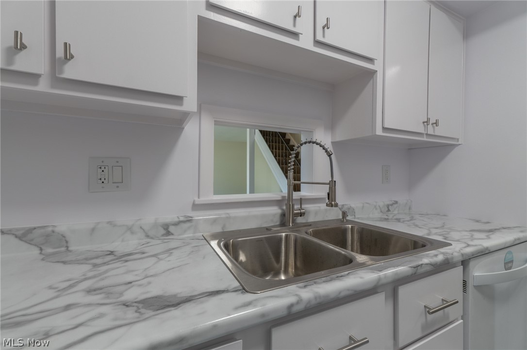 Fairfax Manor Condo - Residential