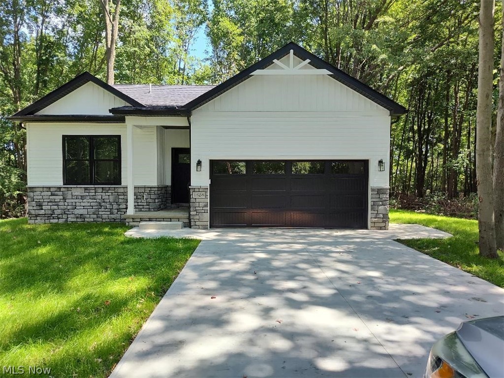 Roaming Rock 14 - Residential