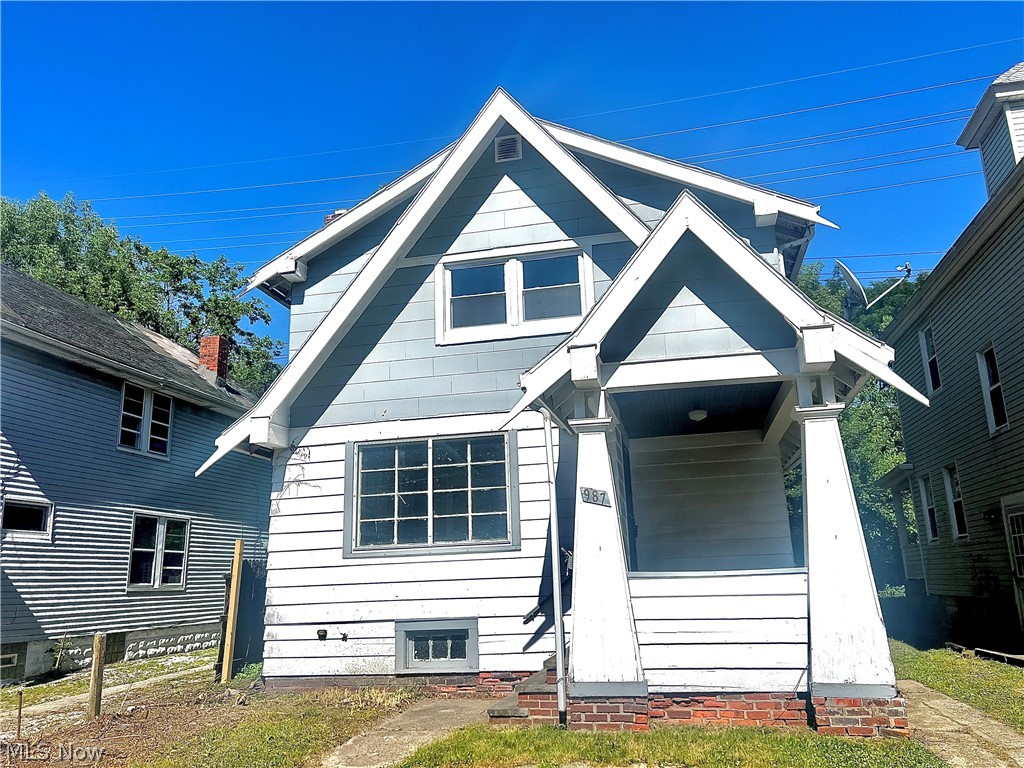 Investment opportunity with plenty of potential! This 3-bedroom, 1-bath home offers a spacious layout featuring a large living room, formal dining room, and a generously sized primary suite. Whether you're looking to add to your rental portfolio or take on your next value-add project, this property offers a strong foundation and opportunity for future growth. Located in an area seeing continued reinvestment and renewed interest, buyers will appreciate the potential this neighborhood has to offer. Convenient access to shopping, dining, parks, and major highways adds to the property's appeal. Don't miss the chance to unlock the possibilities this home presents.