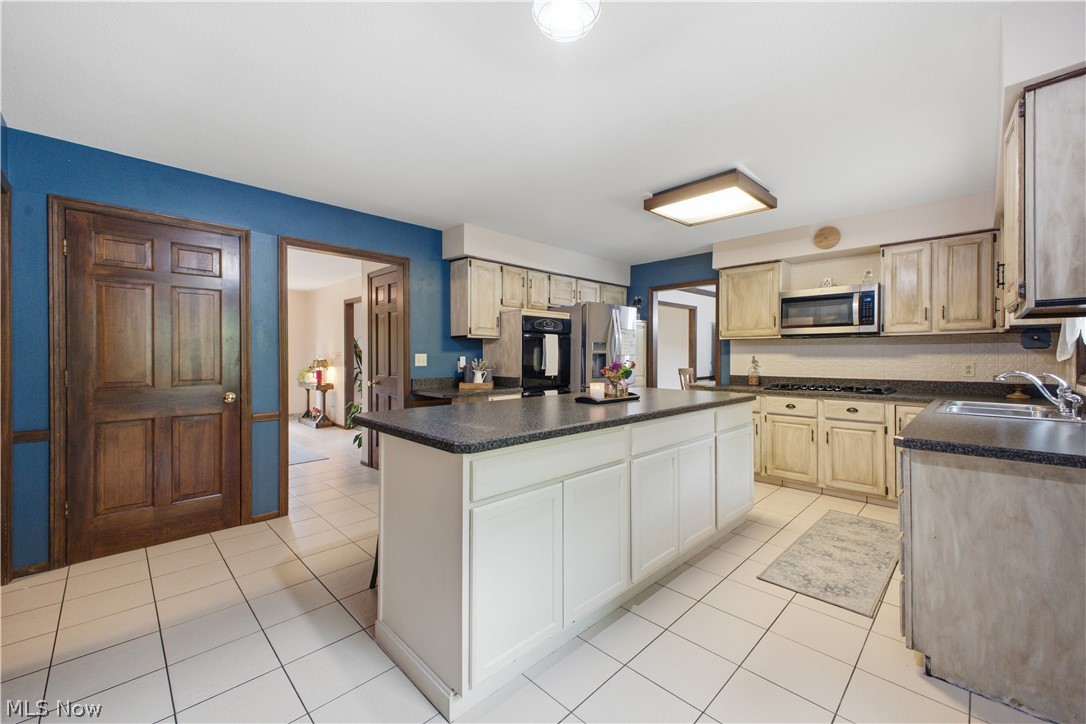 Burgess Manor - Residential