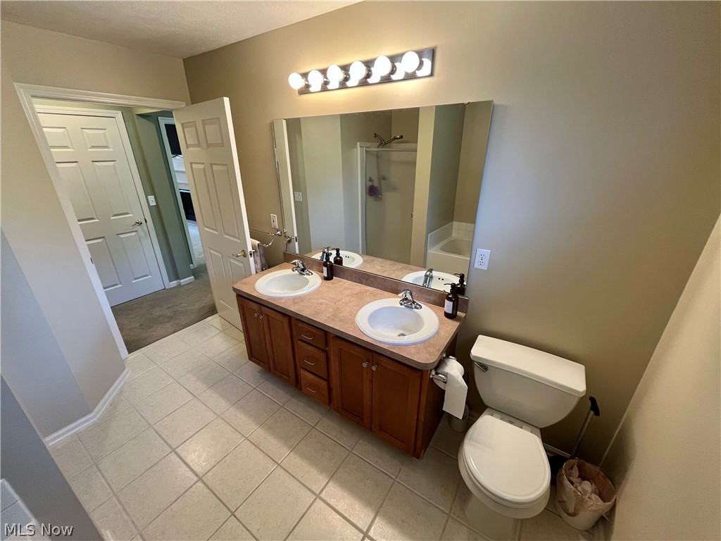 Middle Ridge Condo - Residential