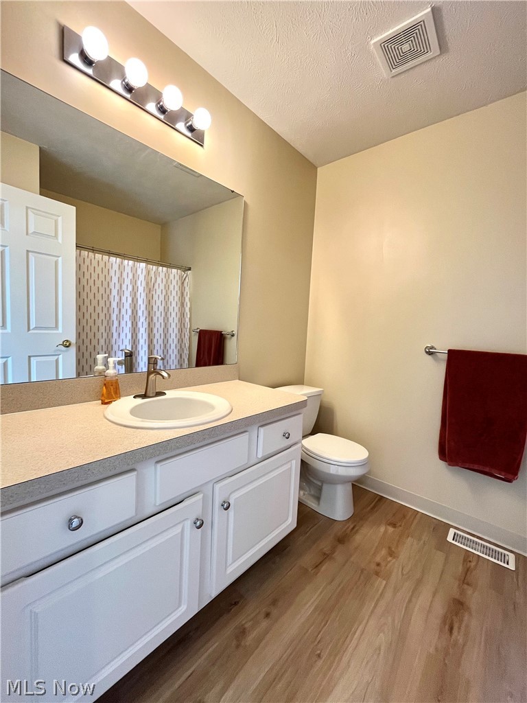 Middle Ridge Condo - Residential
