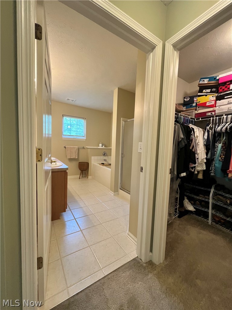 Middle Ridge Condo - Residential