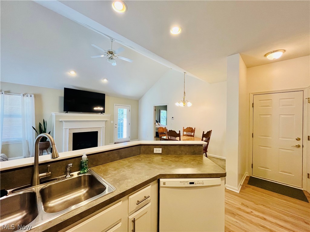 Middle Ridge Condo - Residential