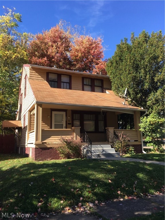 Cute 3 bedroom 1 bath house for rent. Roomy front porch. One car garage. Newer kitchen, bathroom and carpet. Formal dining room. All 3 bedrooms and a spacious bath on second floor. Full basement with washer and dryer hookups. All adult occupants must fill in an online application. $35 app fee per person. We run credit, criminal and eviction history and verify income. No Section 8. Pets may be considered on a case by case basis with an additional monthly pet rent.