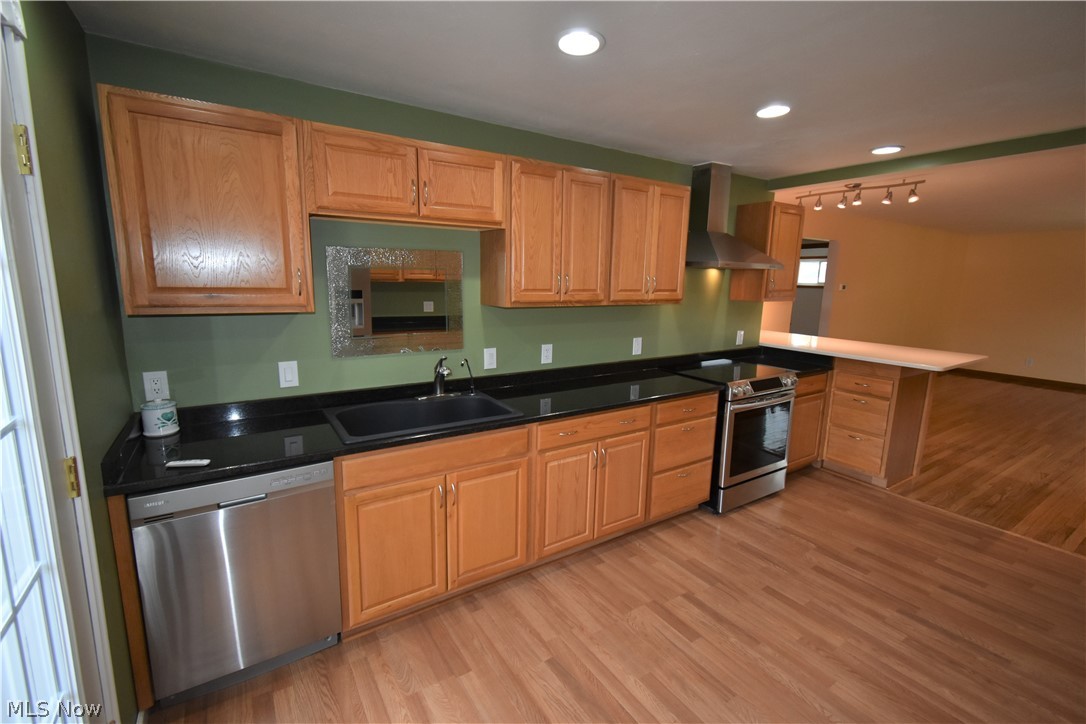 Crestwood - Residential